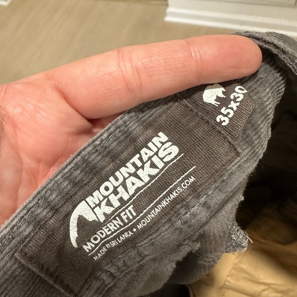 Men’s corduroy mountain khaki pants